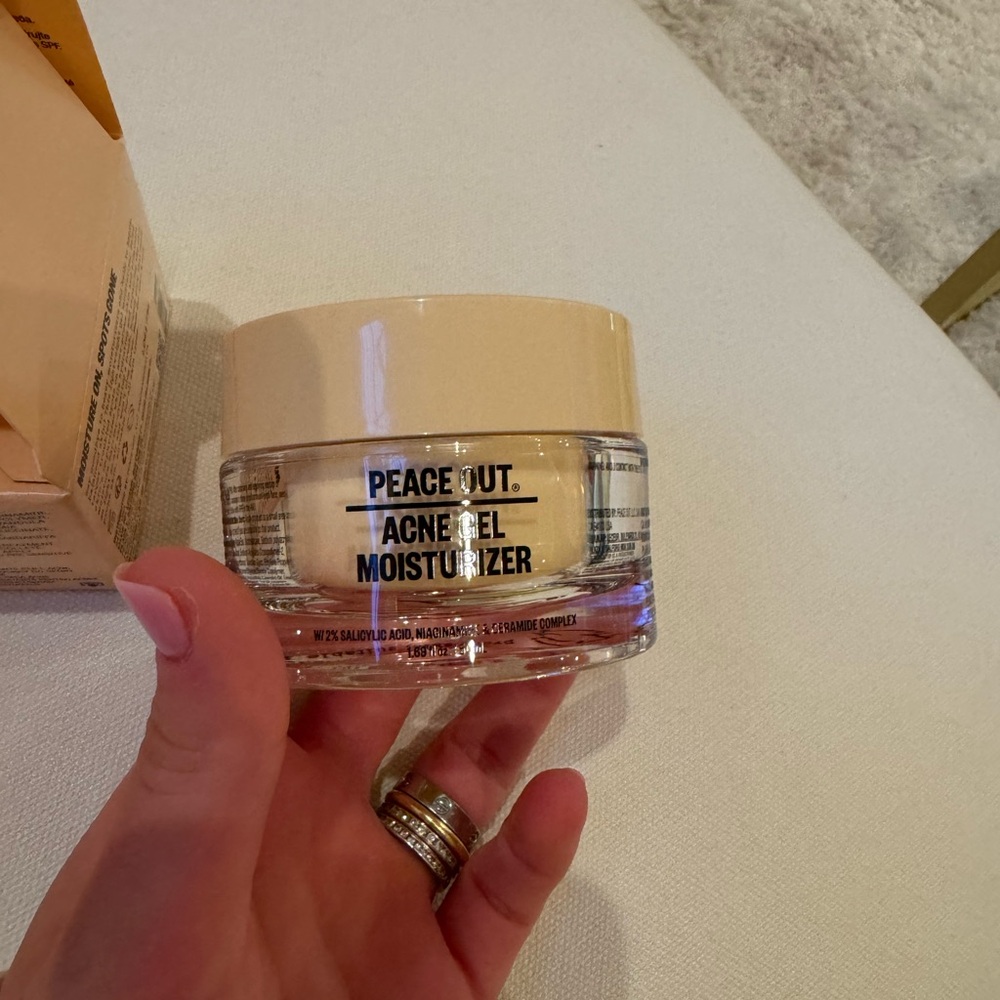 Peace Out Acne Gel Moisturizer - Picture 5 of 8